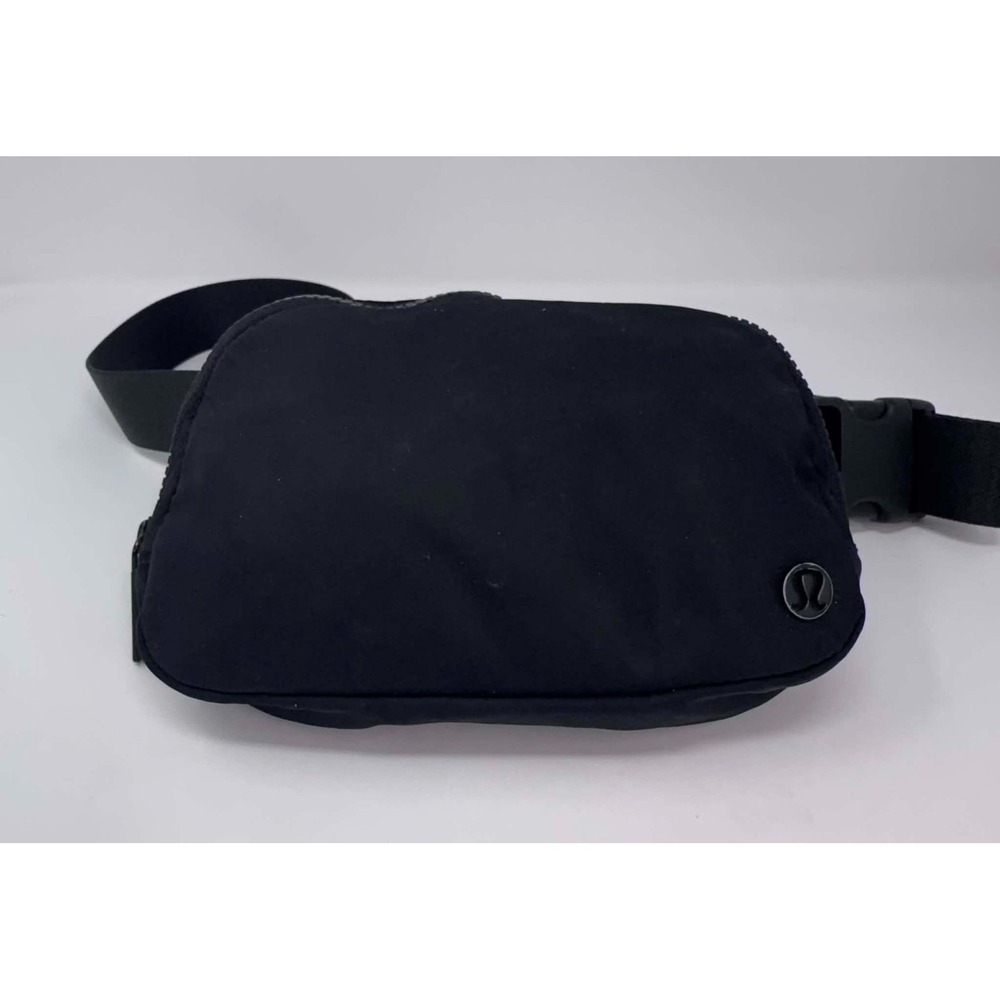 LULULEMON Everywhere Belt Bag OS Black Adjustable Strap Fanny Pack Carry All